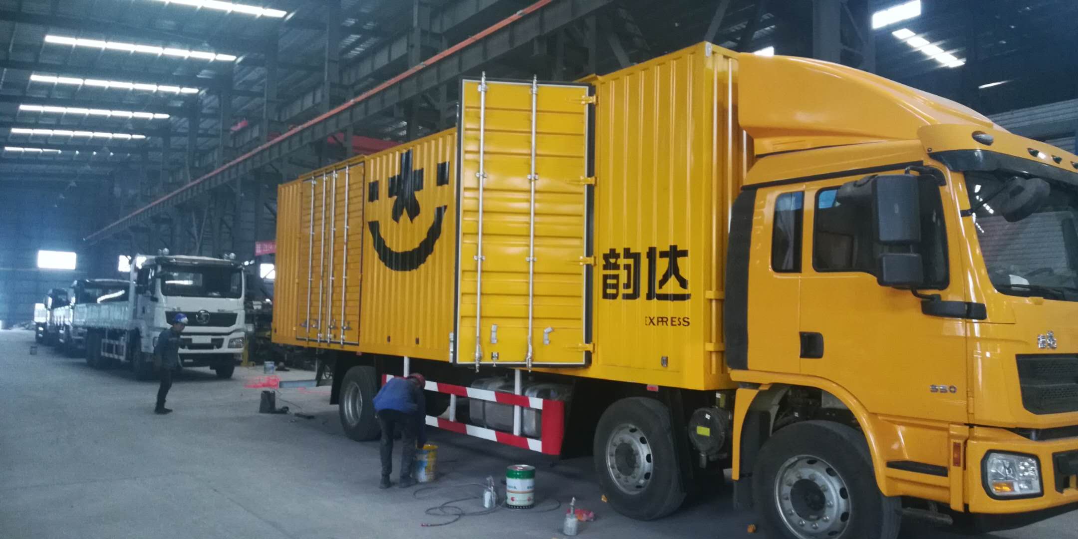 汽车箱